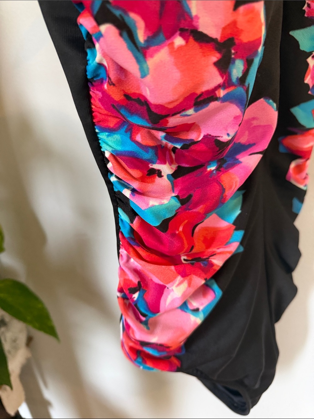 Miraclesuit Black One-Piece Swimsuit with Pink & Teal Floral Sides Like New - Picture 4 of 9